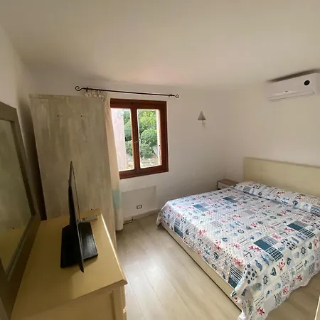 شقة Appartamento Baja Sardinia بايا سردينيا