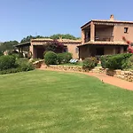 Apartment In Villa Appartement Baja Sardinia