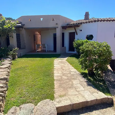 Apartment In Villa * Baja Sardinia